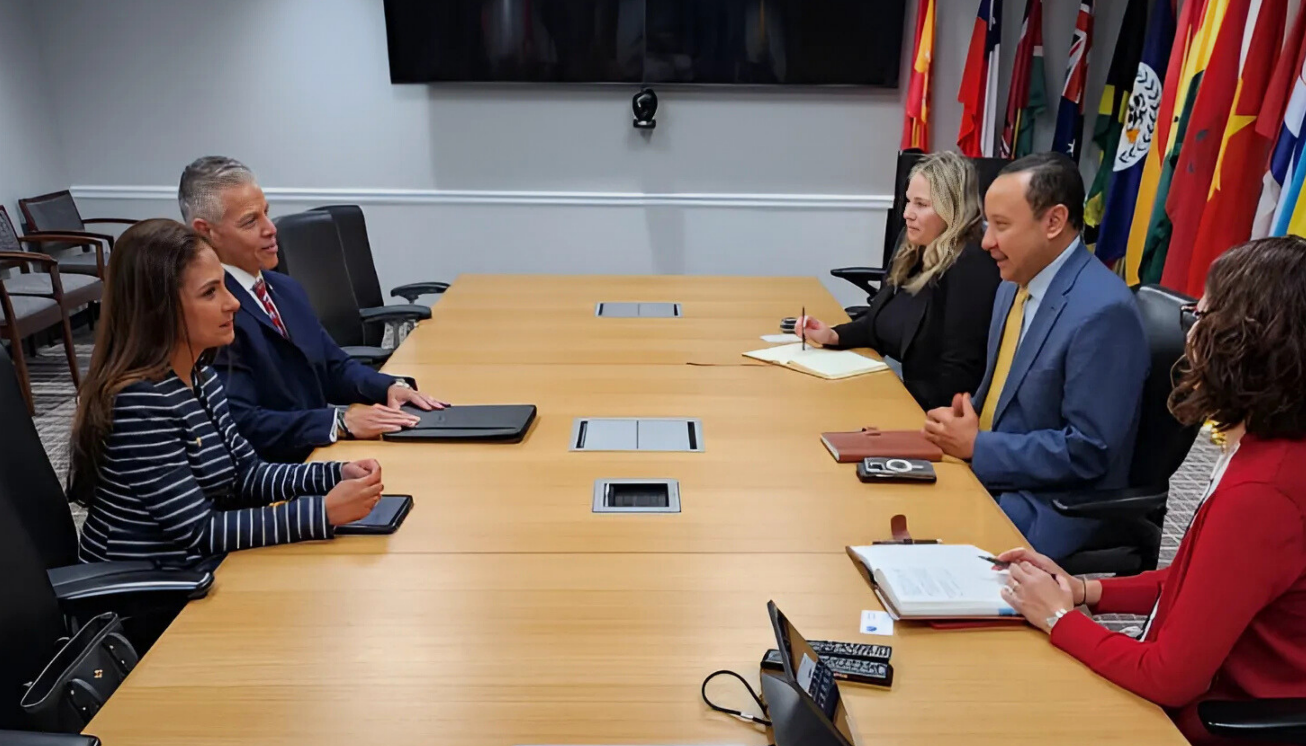 Photo: Erik Moncayo, International President of WBO, and Suzanne Lemaitre, Executive Director of WBO, with James Collins, Deputy Commissioner of CBP’s Office of International Affairs, and his team at CBP Headquarters in Washington, D.C.