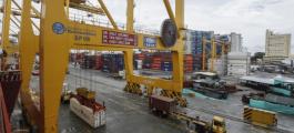 Las exportaciones colombianas a marzo cayeron un 8,7 % y mientras que las importaciones se contrajeron un 5,3 %, según el Dane. Foto Colprensa
