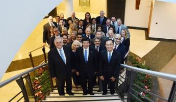 Miembros del GCSP con directivos en la sede de la OMA